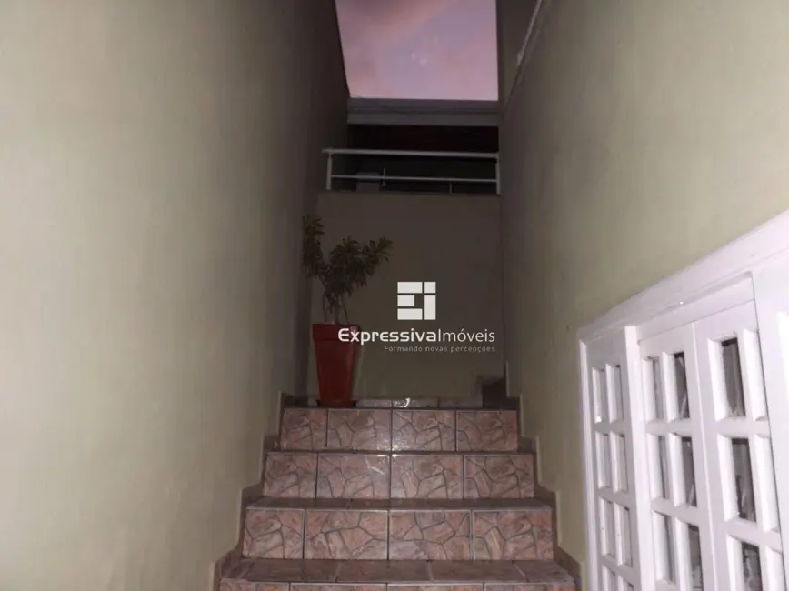 Foto 6 de Casa com 2 quartos à venda, 125m2 em Loteamento Vila Real, Itatiba - SP