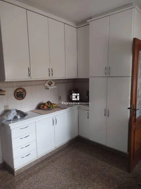 Foto 5 de Casa com 4 quartos à venda, 297m2 em Vila Bela Vista, Itatiba - SP