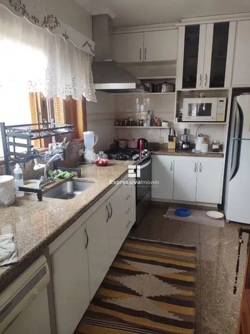 Foto 4 de Casa com 4 quartos à venda, 297m2 em Vila Bela Vista, Itatiba - SP