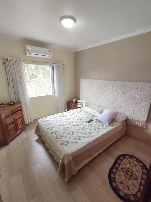 Foto 8 de Casa com 4 quartos à venda, 297m2 em Vila Bela Vista, Itatiba - SP