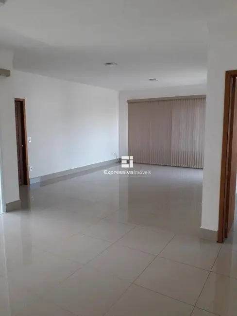 Foto 6 de Casa com 3 quartos à venda, 300m2 em Loteamento Itatiba Country Club, Itatiba - SP