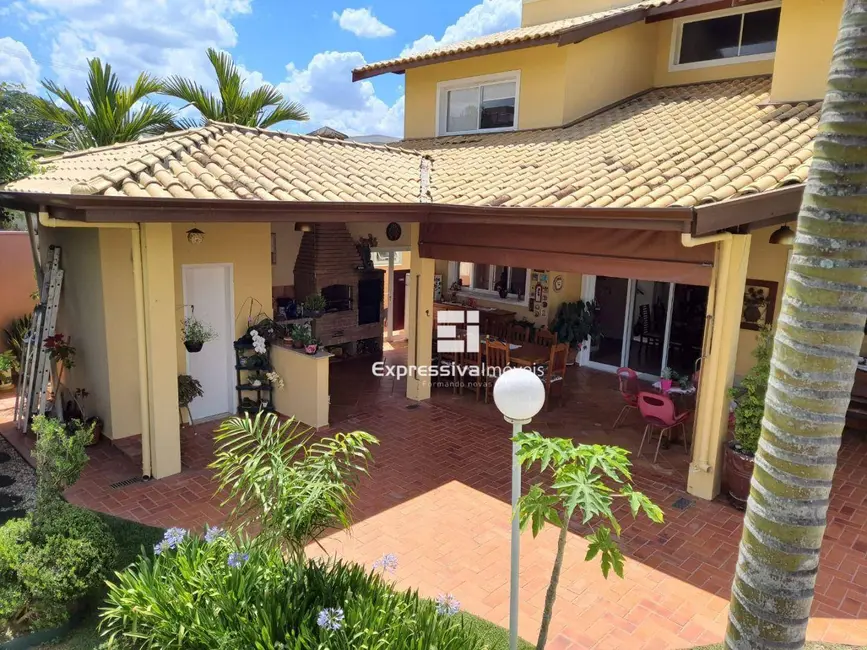 Foto 4 de Casa com 3 quartos à venda, 625m2 em Vinhedo - SP