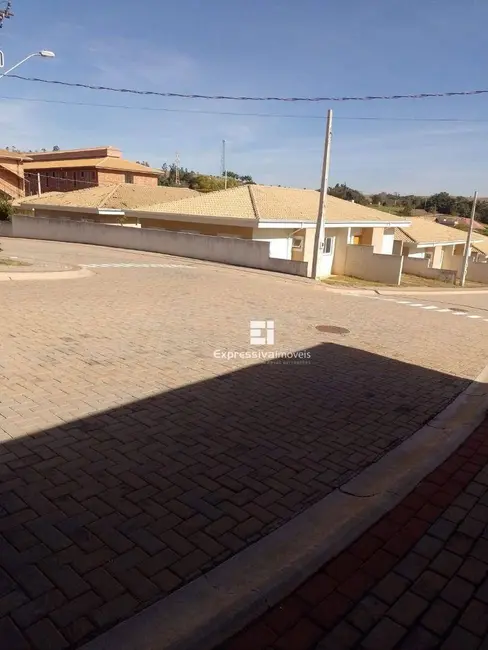 Foto 5 de Casa de Condomínio com 3 quartos à venda, 77m2 em Parque das Laranjeiras, Itatiba - SP