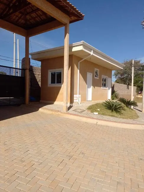 Foto 2 de Casa de Condomínio com 3 quartos à venda, 77m2 em Parque das Laranjeiras, Itatiba - SP