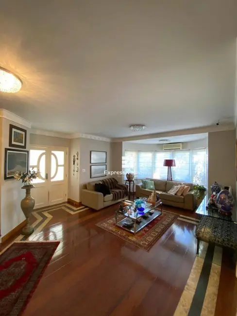 Foto 6 de Casa de Condomínio com 3 quartos à venda, 1536m2 em Parque das Laranjeiras, Itatiba - SP