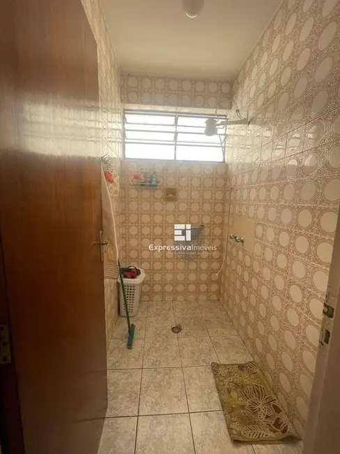 Foto 9 de Casa com 4 quartos à venda, 221m2 em Centro, Itatiba - SP
