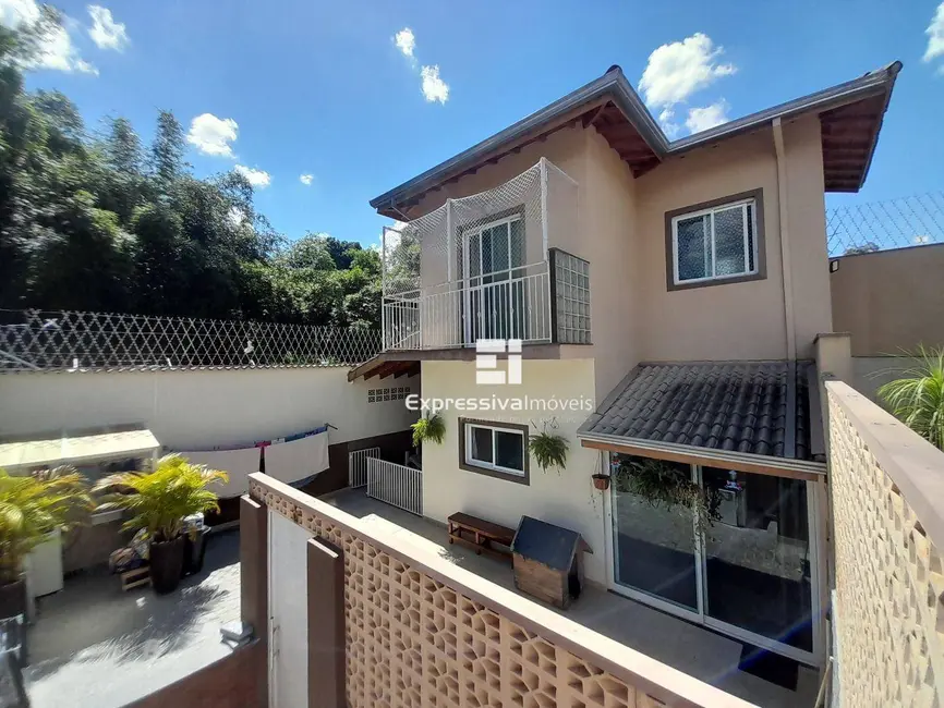 Foto 3 de Casa com 7 quartos à venda, 420m2 em Nova Itatiba, Itatiba - SP