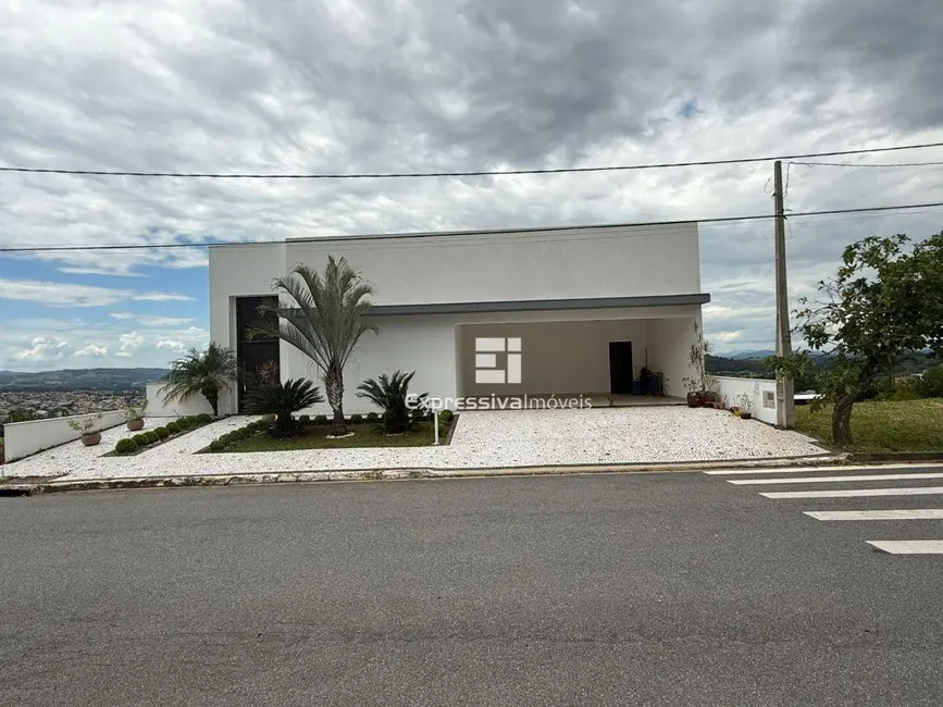 Foto 2 de Casa com 4 quartos à venda, 600m2 em Parque das Laranjeiras, Itatiba - SP