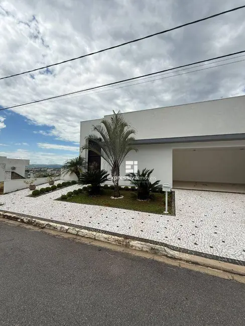 Foto 5 de Casa com 4 quartos à venda, 600m2 em Parque das Laranjeiras, Itatiba - SP