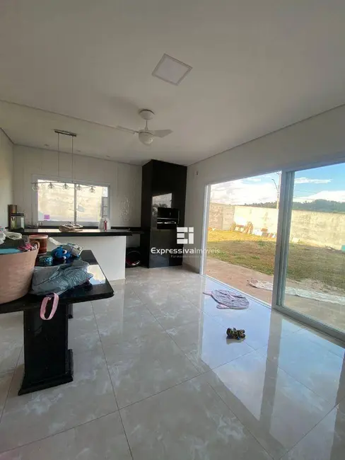 Casa com 3 quartos à venda, 1556m2 em Itatiba - SP - imagem 4 Foto 4 de Casa com 3 quartos à venda, 1556m2 em Itatiba - SP