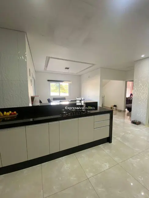 Casa com 3 quartos à venda, 1556m2 em Itatiba - SP - imagem 6 Foto 6 de Casa com 3 quartos à venda, 1556m2 em Itatiba - SP