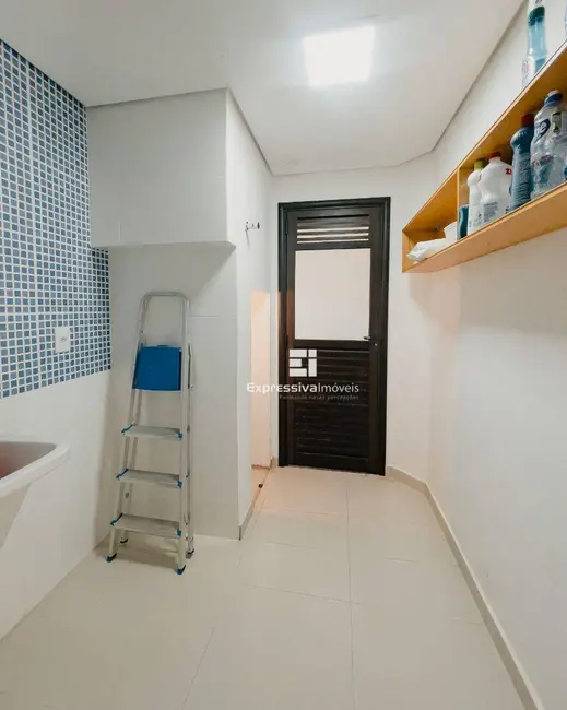 Foto 9 de Casa de Condomínio com 3 quartos à venda, 300m2 em Residencial Fazenda Serrinha, Itatiba - SP