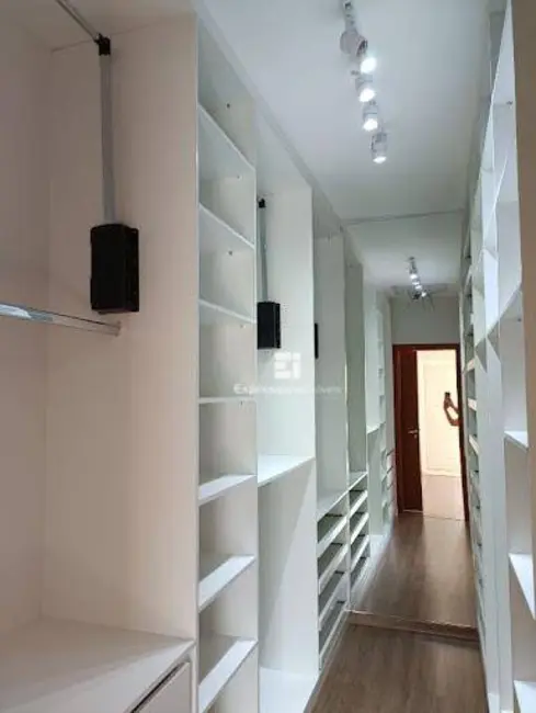 Casa de Condomínio com 3 quartos à venda, 308m2 em Itatiba - SP - imagem 3 Foto 3 de Casa de Condomínio com 3 quartos à venda, 308m2 em Itatiba - SP