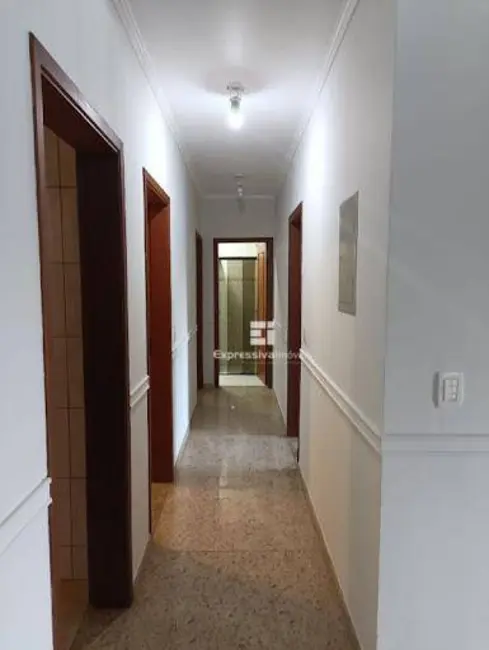 Casa de Condomínio com 3 quartos à venda, 308m2 em Itatiba - SP - imagem 7 Foto 7 de Casa de Condomínio com 3 quartos à venda, 308m2 em Itatiba - SP