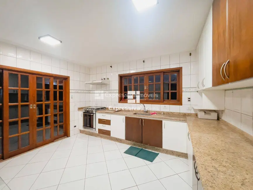 Chácara com 3 quartos à venda, 1408m2 em Jardim Leonor, Itatiba - SP - imagem 7 Foto 7 de Chácara com 3 quartos à venda, 1408m2 em Jardim Leonor, Itatiba - SP