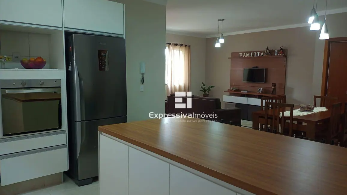 Foto 2 de Casa com 3 quartos à venda, 250m2 em Villaggio Fosuzzi, Itatiba - SP
