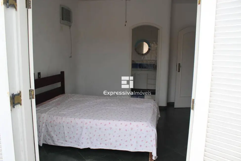 Foto 9 de Casa com 3 quartos à venda, 400m2 em Jardim Três Marias, Guaruja - SP