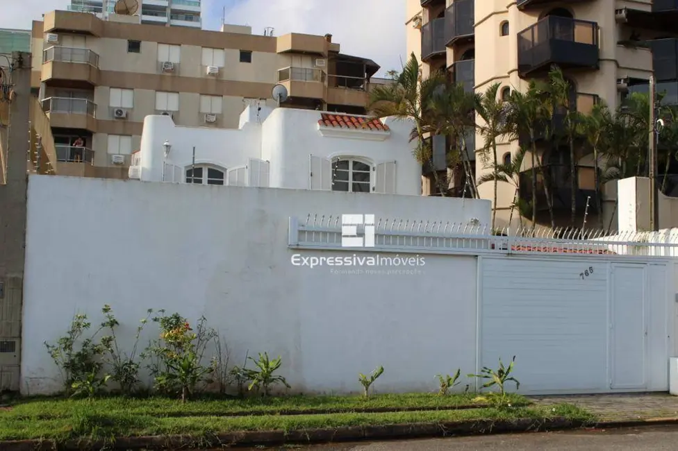Foto 4 de Casa com 3 quartos à venda, 400m2 em Jardim Três Marias, Guaruja - SP