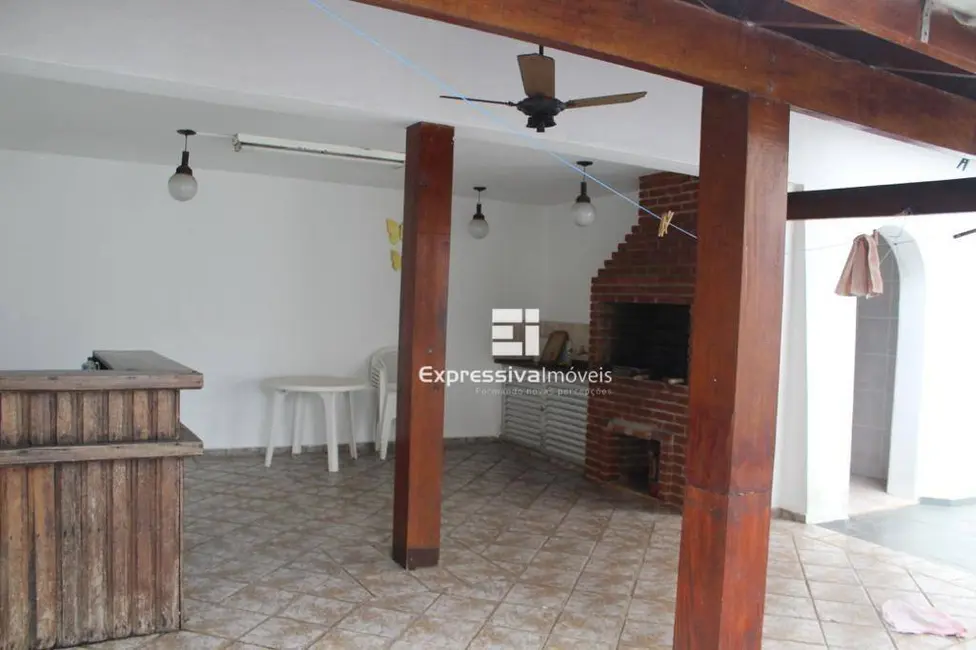 Foto 2 de Casa com 3 quartos à venda, 400m2 em Jardim Três Marias, Guaruja - SP