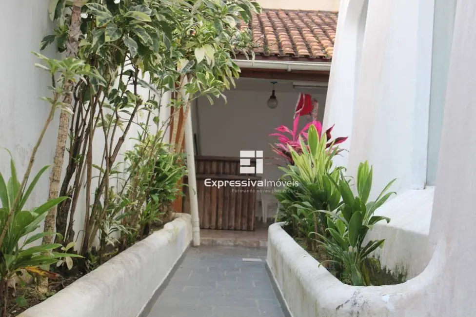 Foto 5 de Casa com 3 quartos à venda, 400m2 em Jardim Três Marias, Guaruja - SP