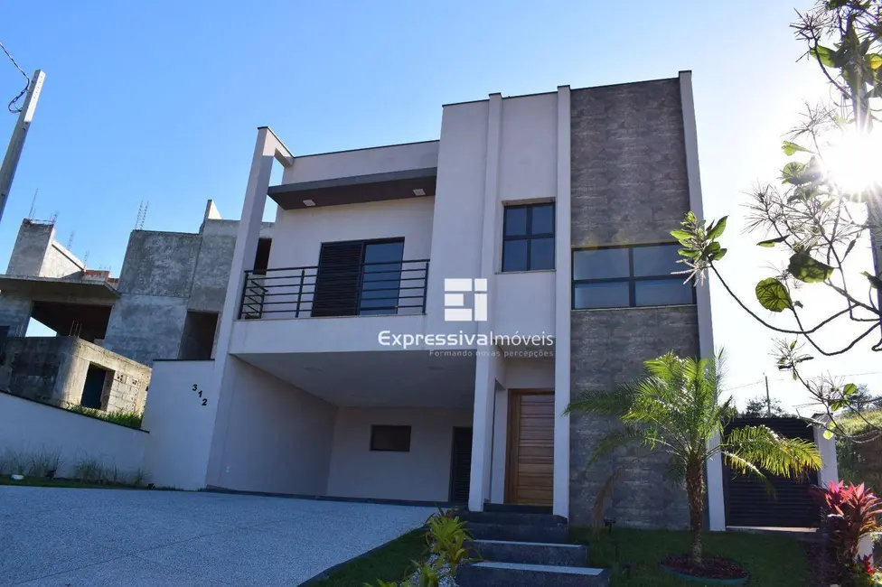 Foto 2 de Casa com 3 quartos à venda, 410m2 em Bairro Itapema, Itatiba - SP