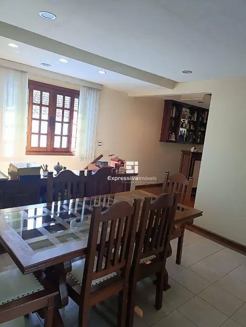 Foto 9 de Casa com 3 quartos à venda, 292m2 em Jardim México, Itatiba - SP