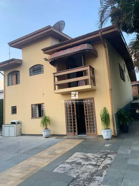 Foto 2 de Casa com 4 quartos à venda, 840m2 em Nova Itatiba, Itatiba - SP