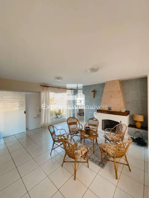 Foto 4 de Casa de Condomínio com 3 quartos à venda, 1500m2 em Ville Chamonix, Itatiba - SP