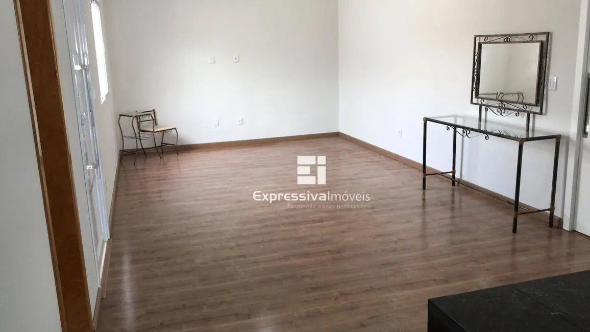Foto 5 de Casa de Condomínio com 3 quartos à venda, 318m2 em Residencial Fazenda Serrinha, Itatiba - SP