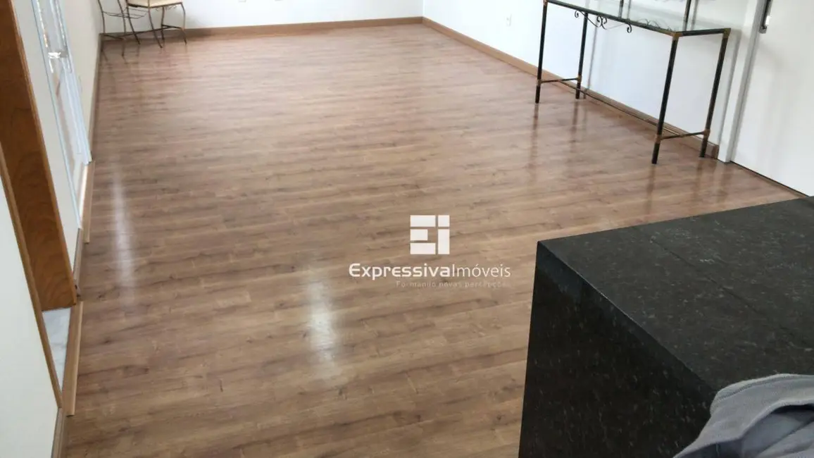 Foto 6 de Casa de Condomínio com 3 quartos à venda, 318m2 em Residencial Fazenda Serrinha, Itatiba - SP