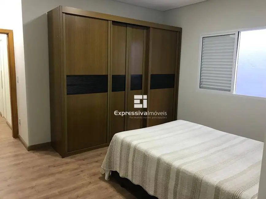 Foto 9 de Casa de Condomínio com 3 quartos à venda, 318m2 em Residencial Fazenda Serrinha, Itatiba - SP