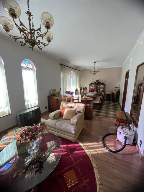 Foto 1 de Casa com 5 quartos à venda e para alugar, 337m2 em Vila Santa Luzia, Itatiba - SP