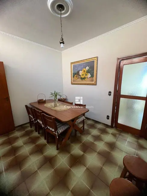 Foto 1 de Casa com 5 quartos à venda e para alugar, 337m2 em Vila Santa Luzia, Itatiba - SP