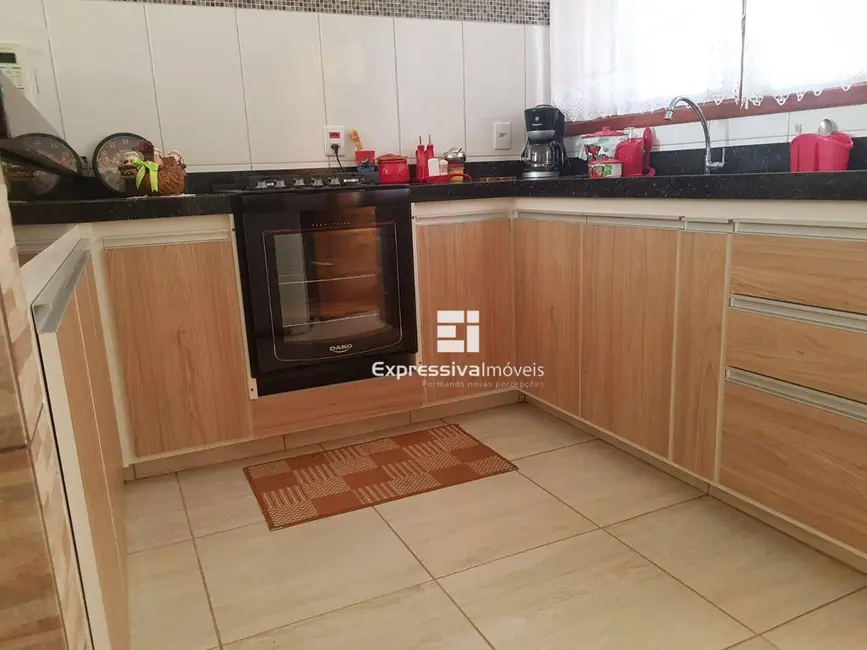 Foto 7 de Chácara com 3 quartos à venda, 1000m2 em Chácara San Martin I, Itatiba - SP