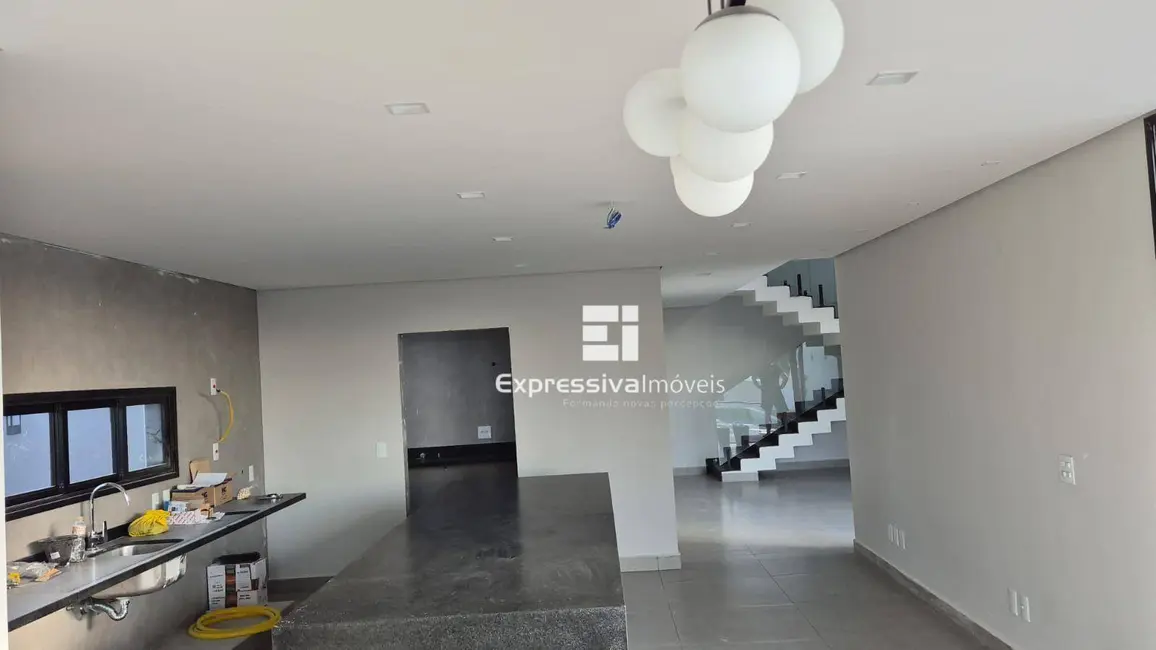 Casa de Condomínio com 4 quartos à venda, 383m2 em Itatiba - SP - imagem 8 Foto 8 de Casa de Condomínio com 4 quartos à venda, 383m2 em Itatiba - SP