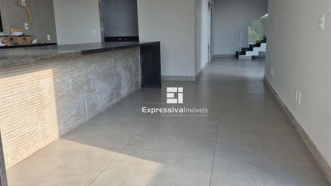 Casa de Condomínio com 4 quartos à venda, 383m2 em Itatiba - SP - imagem 3 Foto 3 de Casa de Condomínio com 4 quartos à venda, 383m2 em Itatiba - SP