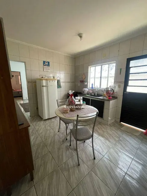 Foto 3 de Casa com 2 quartos à venda, 125m2 em Parque da Colina, Itatiba - SP