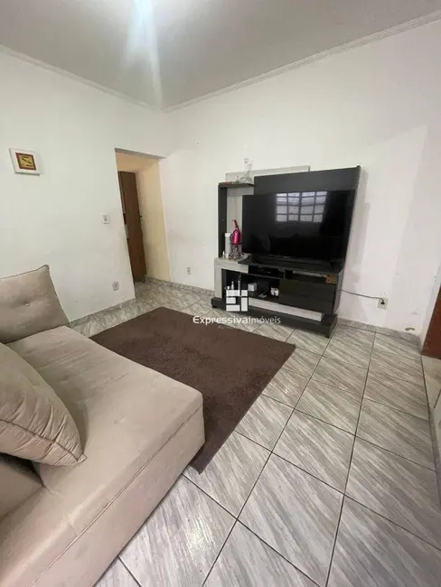 Foto 2 de Casa com 2 quartos à venda, 125m2 em Parque da Colina, Itatiba - SP