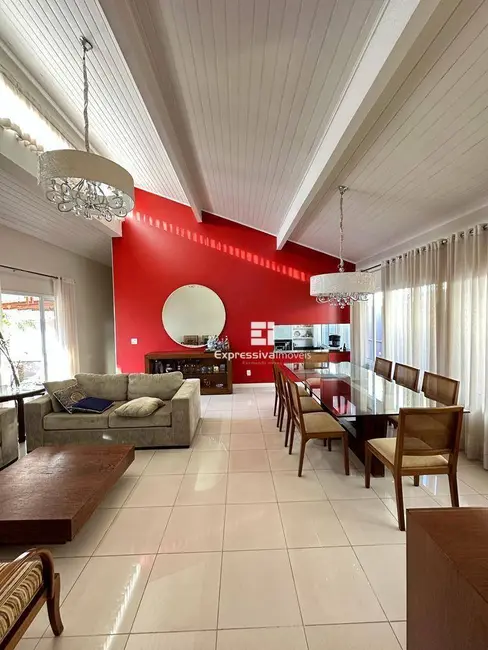 Foto 2 de Casa com 3 quartos à venda, 600m2 em Nova Itatiba, Itatiba - SP