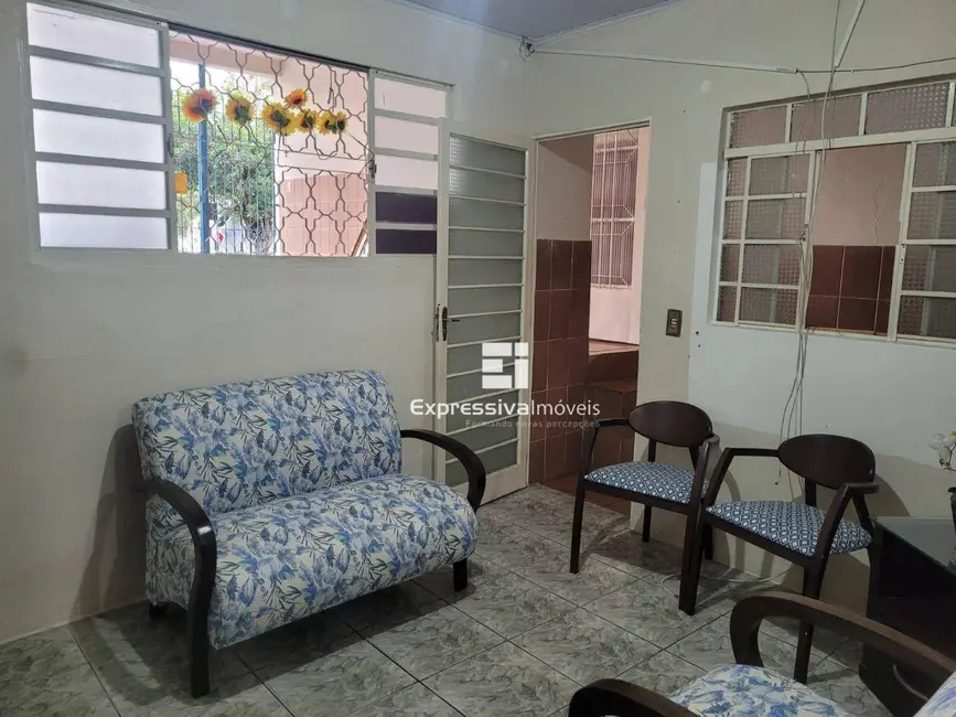 Foto 3 de Casa com 2 quartos à venda, 125m2 em Jardim México, Itatiba - SP