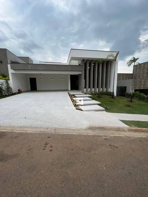 Foto 3 de Casa de Condomínio com 3 quartos à venda, 570m2 em Bairro da Posse, Itatiba - SP