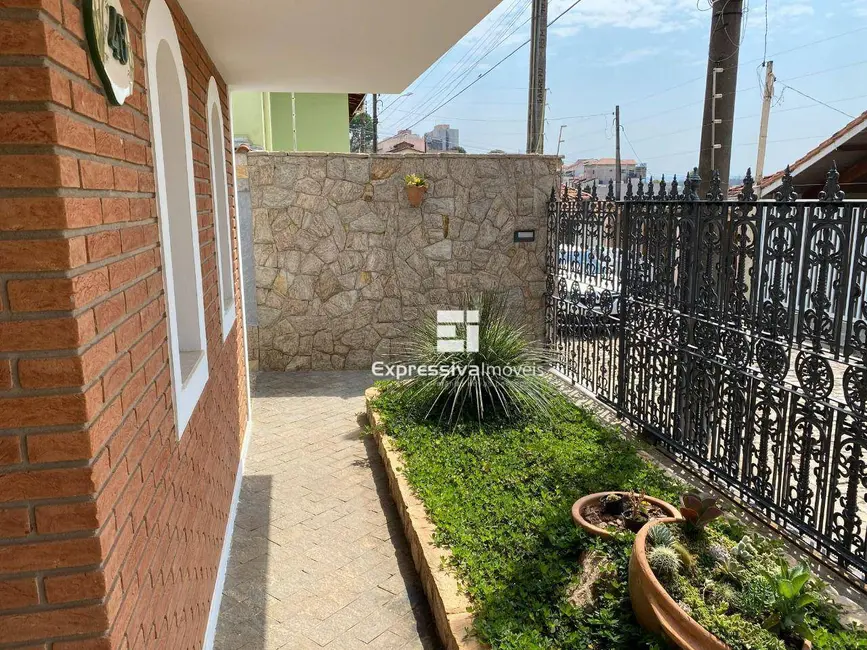 Foto 2 de Casa com 3 quartos à venda, 238m2 em Vila Bela Vista, Itatiba - SP