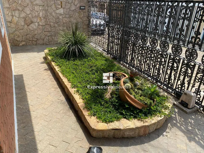 Foto 4 de Casa com 3 quartos à venda, 238m2 em Vila Bela Vista, Itatiba - SP