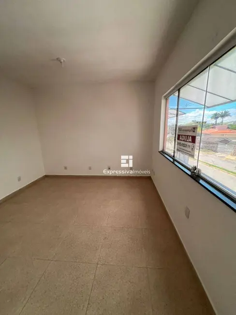 Foto 4 de Sala Comercial para alugar, 35m2 em Parque das Laranjeiras, Itatiba - SP
