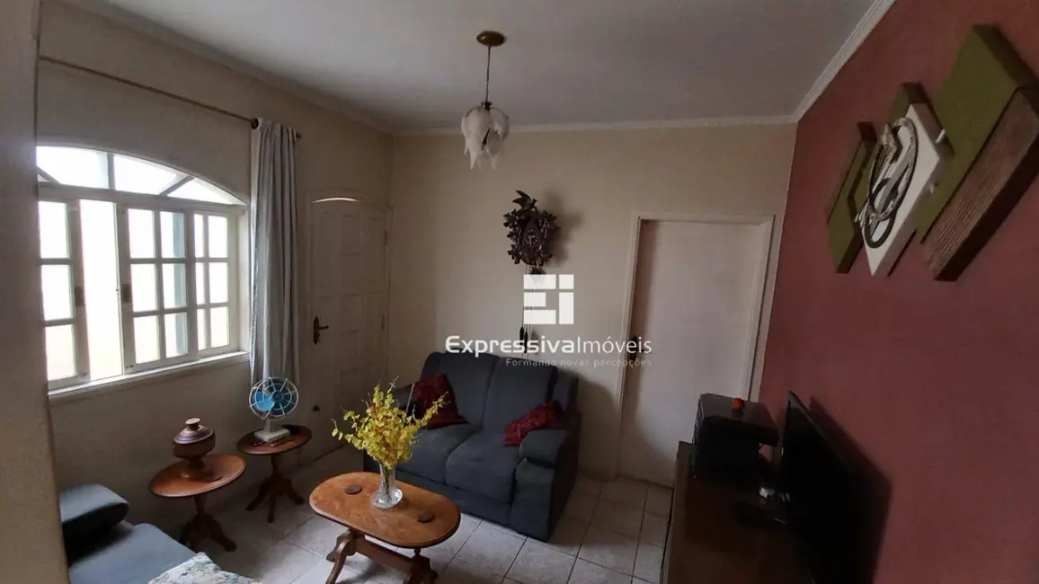 Foto 8 de Casa com 2 quartos à venda, 137m2 em Novo Cruzeiro, Itatiba - SP