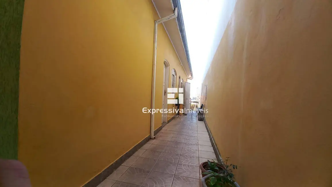 Foto 4 de Casa com 2 quartos à venda, 137m2 em Novo Cruzeiro, Itatiba - SP