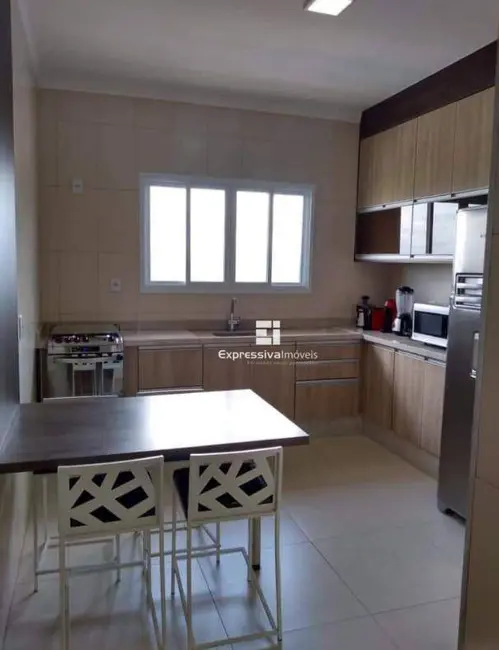 Foto 8 de Casa de Condomínio com 4 quartos à venda, 447m2 em Parque das Laranjeiras, Itatiba - SP