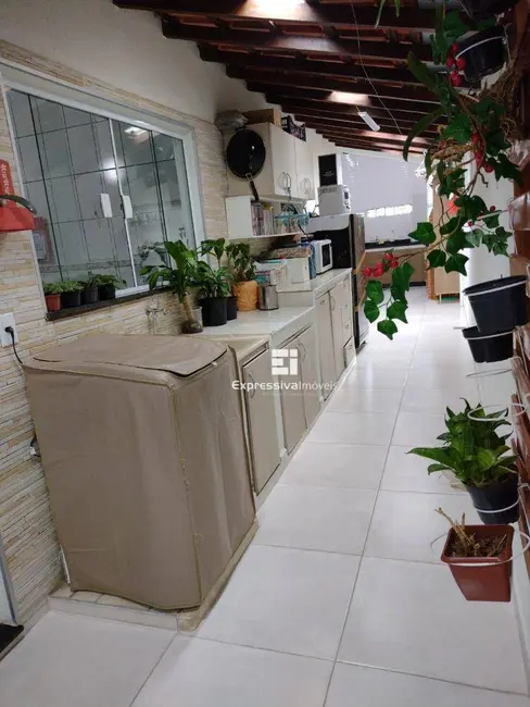 Foto 4 de Casa com 2 quartos à venda, 138m2 em Jardim Santa Filomena, Itatiba - SP