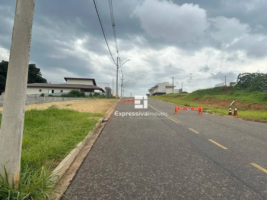 Terreno / Lote à venda, 384m2 em Jardim Santa Rosa, Itatiba - SP - imagem 5 Foto 5 de Terreno / Lote à venda, 384m2 em Jardim Santa Rosa, Itatiba - SP