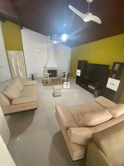 Foto 4 de Casa de Condomínio com 4 quartos à venda, 2000m2 em Capela do Barreiro, Itatiba - SP